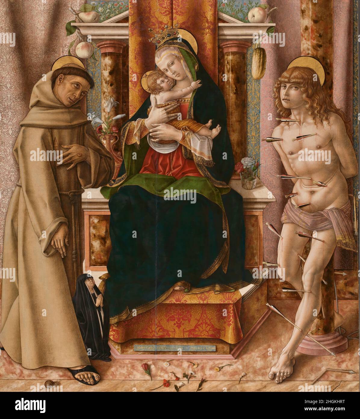 The Virgin and Child with Saints Francis and Sebastian - olio e uovo su tavola di pioppo 175,3 x 151,1 cm - Crivelli Carlo Stock Photo