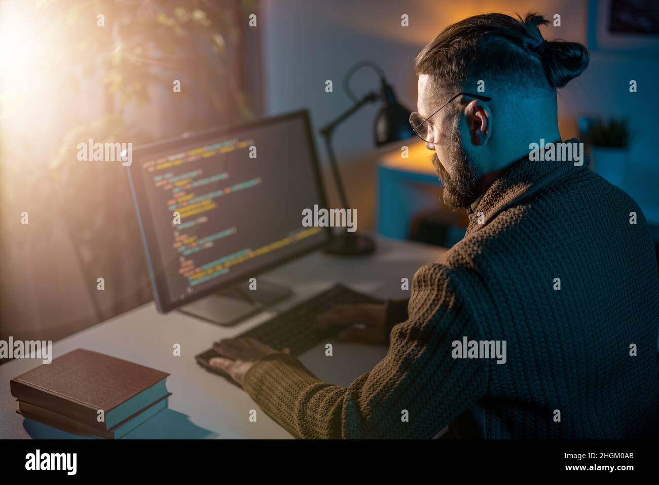 Man coding hi-res stock photography and images - Alamy