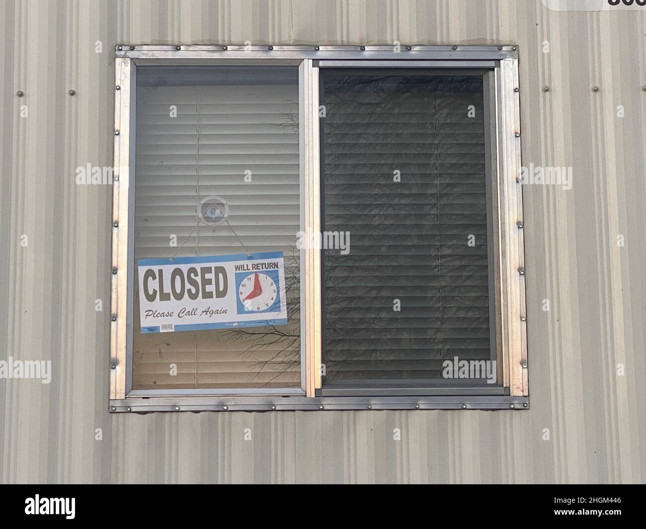 Strip malls hires stock photography and images Alamy