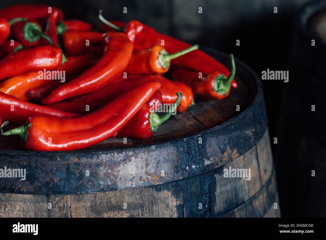 many red Hungarian goat horn chili peppers in a pile Stock Photo - Alamy
