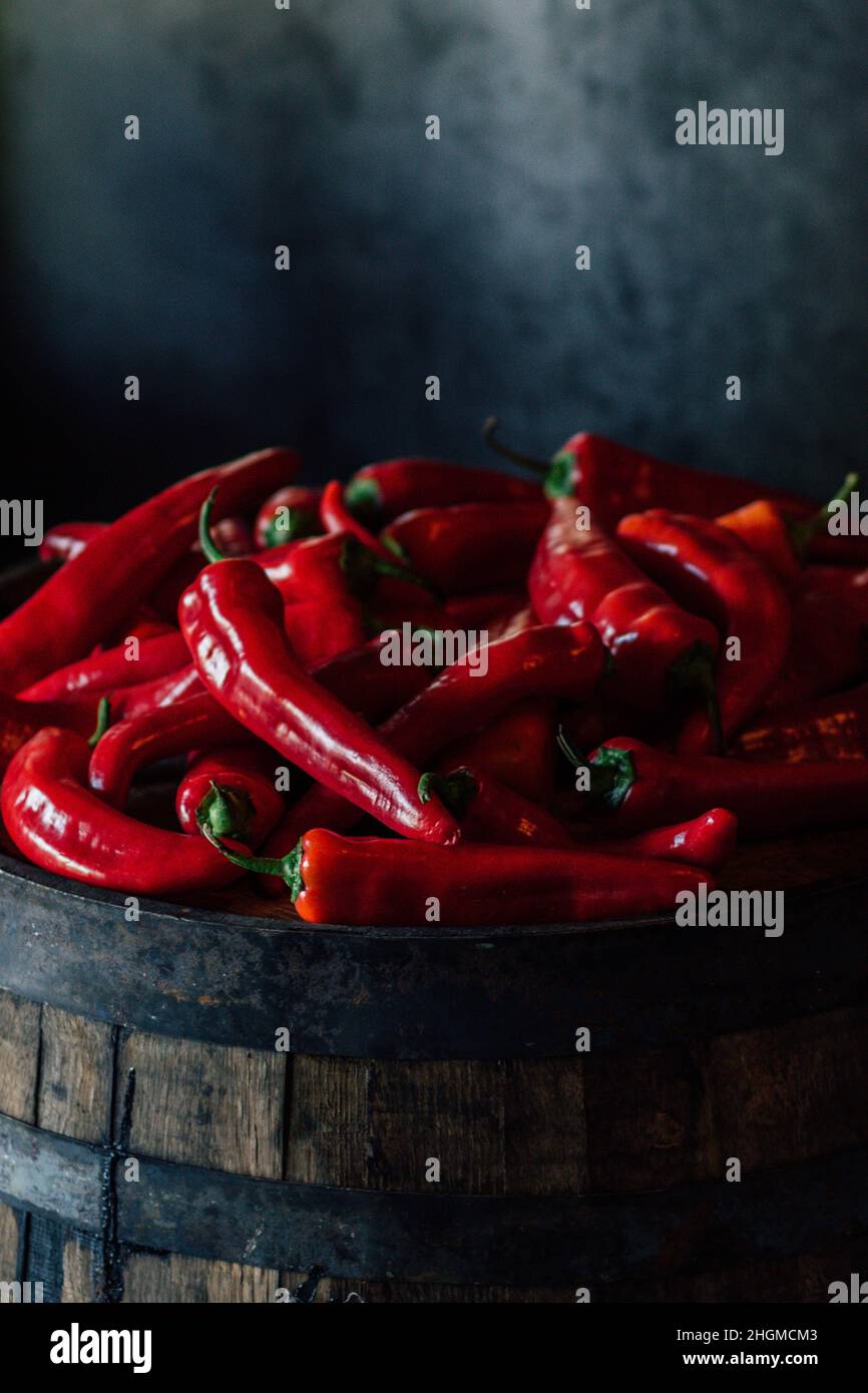 many red Hungarian goat horn chili peppers in a pile Stock Photo - Alamy