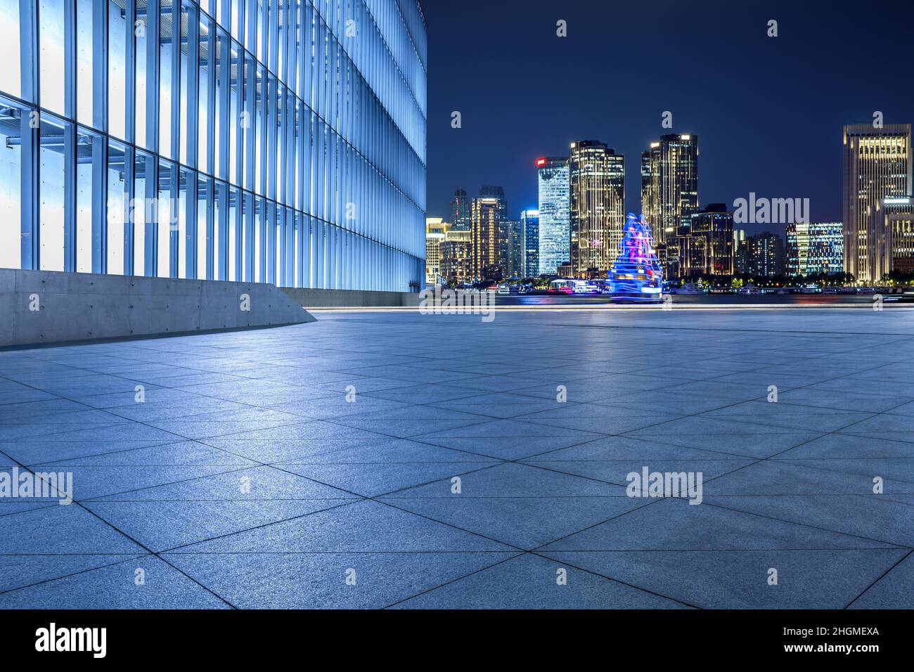 Night scenery city buildings hi-res stock photography and images - Alamy