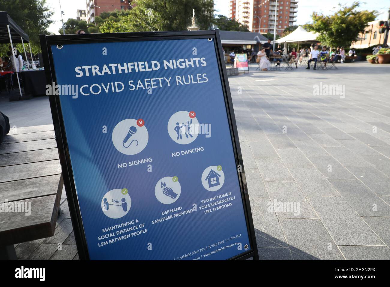 Sydney, Australia. 22nd January 2022. Singing and dancing is banned at the Strathfield Nights events due to draconian laws made by the NSW government. Credit: Richard Milnes/Alamy Live News Stock Photo
