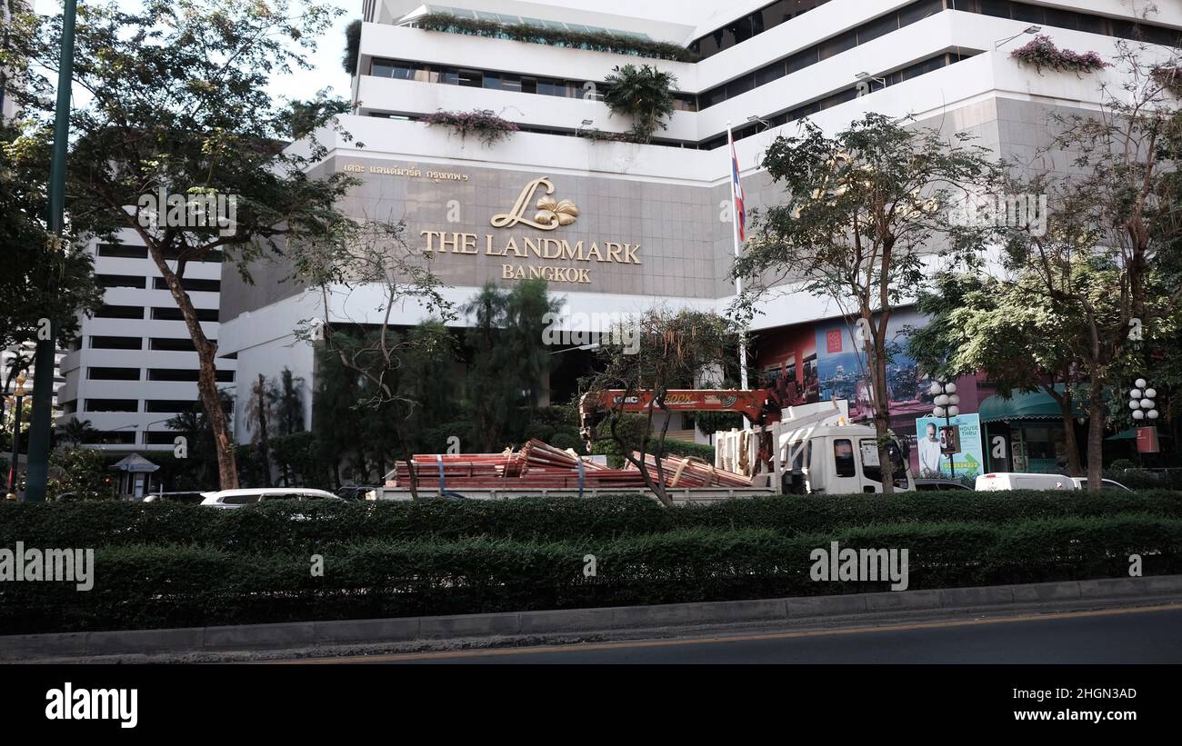 The Landmark Bangkok Hotel Sukhumvit Road Khwaeng Khlong Toei Khet Khlong Toei Bangkok Thailand Stock Photo Alamy The Landmark Bangkok Hotel Sukhumvit Road Khwaeng Khlong Toei Khet Khlong Toei Bangkok Thailand Stock Photo Alamy