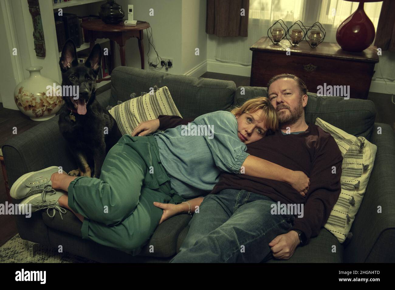 RICKY GERVAIS and ASHLEY JENSEN in AFTER LIFE (2019), directed by RICKY GERVAIS. Credit: NETFLIX / Album Stock Photo