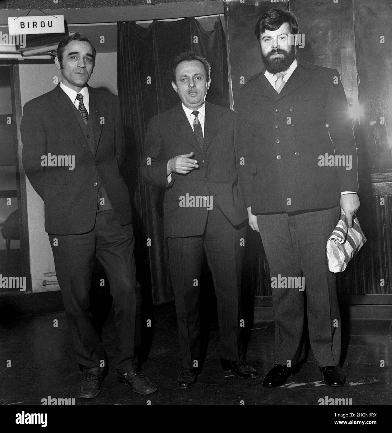 Romanian film director Radu Gabrea (right), approx. 1975 Stock Photo