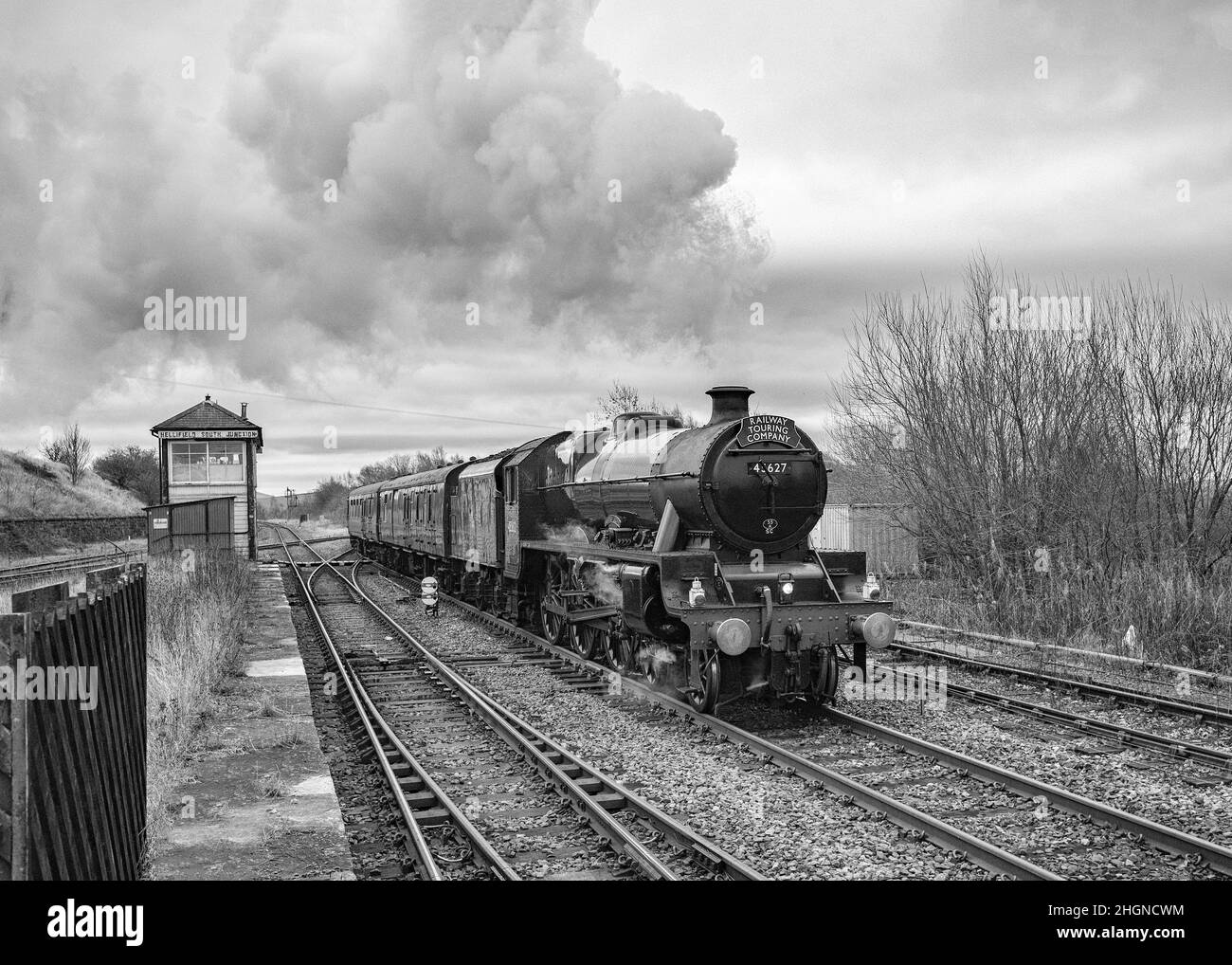 THE WINTER CUMBRIAN MOUNTAIN EXPRESS (MANCHESTER VICTORIA - CARLISLE featuring Sierra Leone at Hellifield , North Yorkshire Stock Photo
