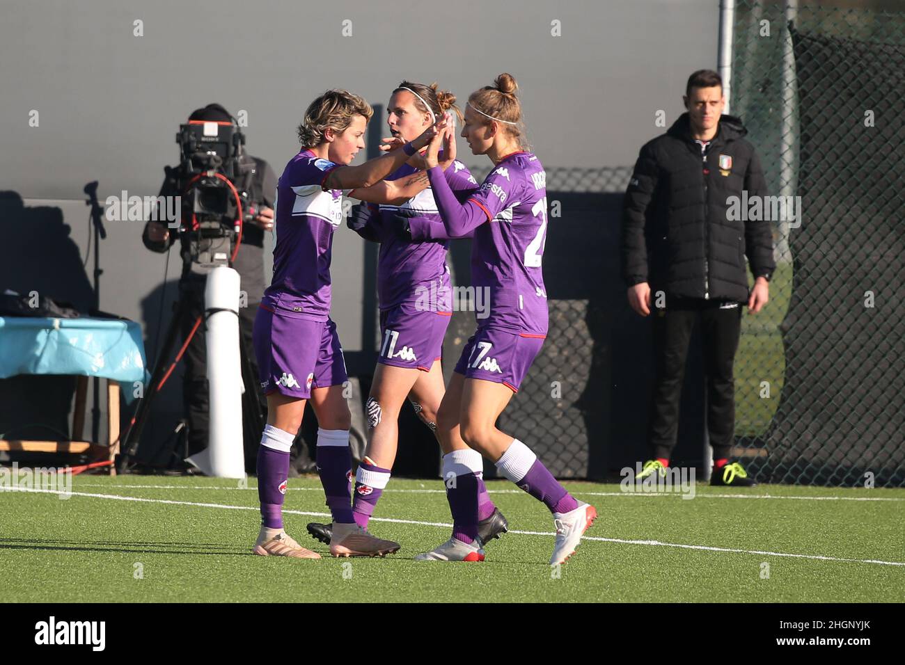 Federica Cafferata of ACF Fiorentina Women in action during the 2021/2022  Serie A Women's Championship match between Juventus FC and ACF Fiorentina  Wo Stock Photo - Alamy