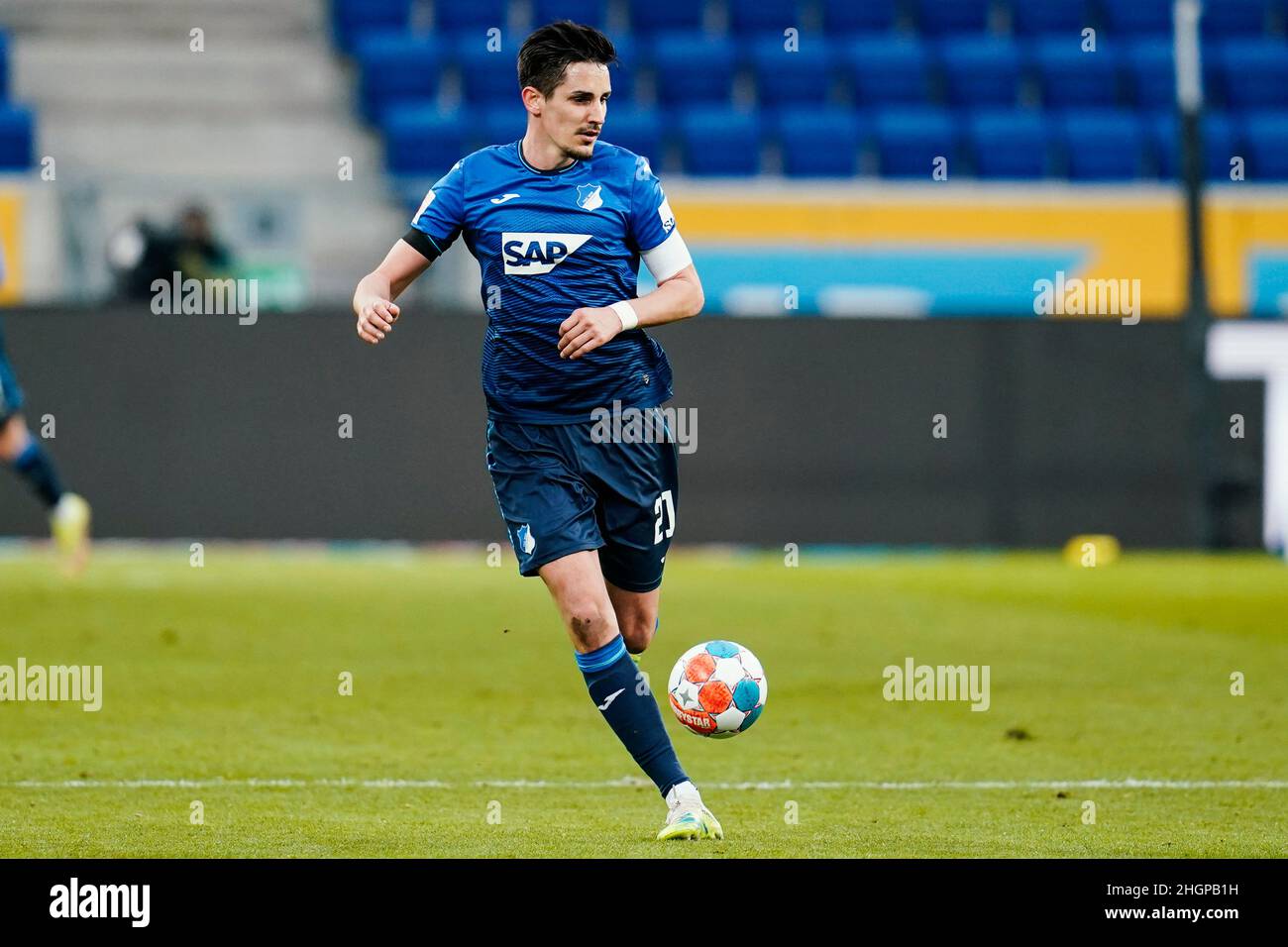 Hoffenheim, Germany. 22nd Jan, 2022. Sinsheim, Germany. 22nd Jan, 2022.  Soccer: Bundesliga, TSG 1899 Hoffenheim - Borussia Dortmund, Matchday 20,  PreZero Arena. Hoffenheim's Benjamin Hübner plays the ball. Credit: Uwe  Anspach/dpa -