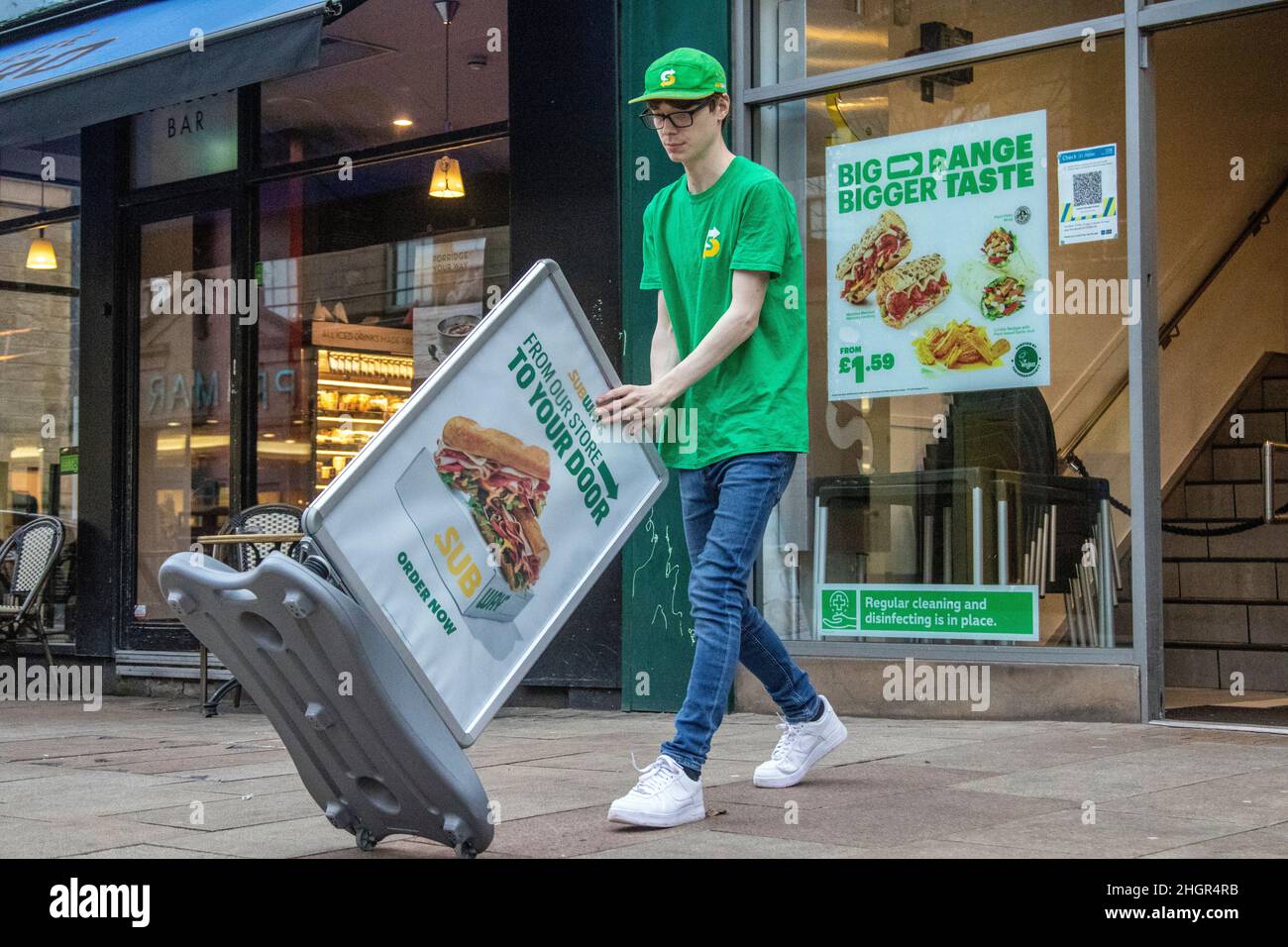 Subway, the largest sandwich chain on the Subway vegan food