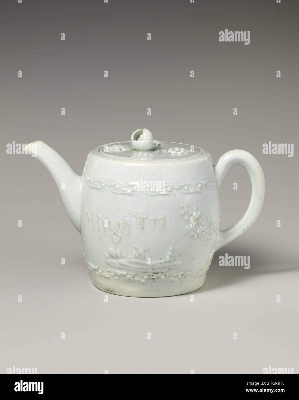 Teapot 18th century British. Teapot. British. 18th century. Softpaste