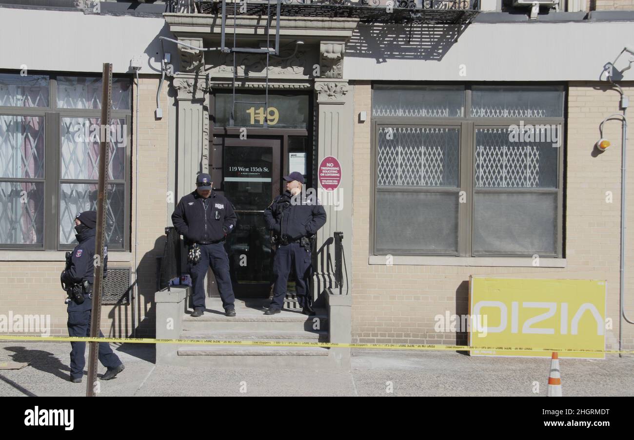 Harlem, USA. 22nd Jan, 2022. (NEW) Tragic shooting of 2 NYPD officers ...