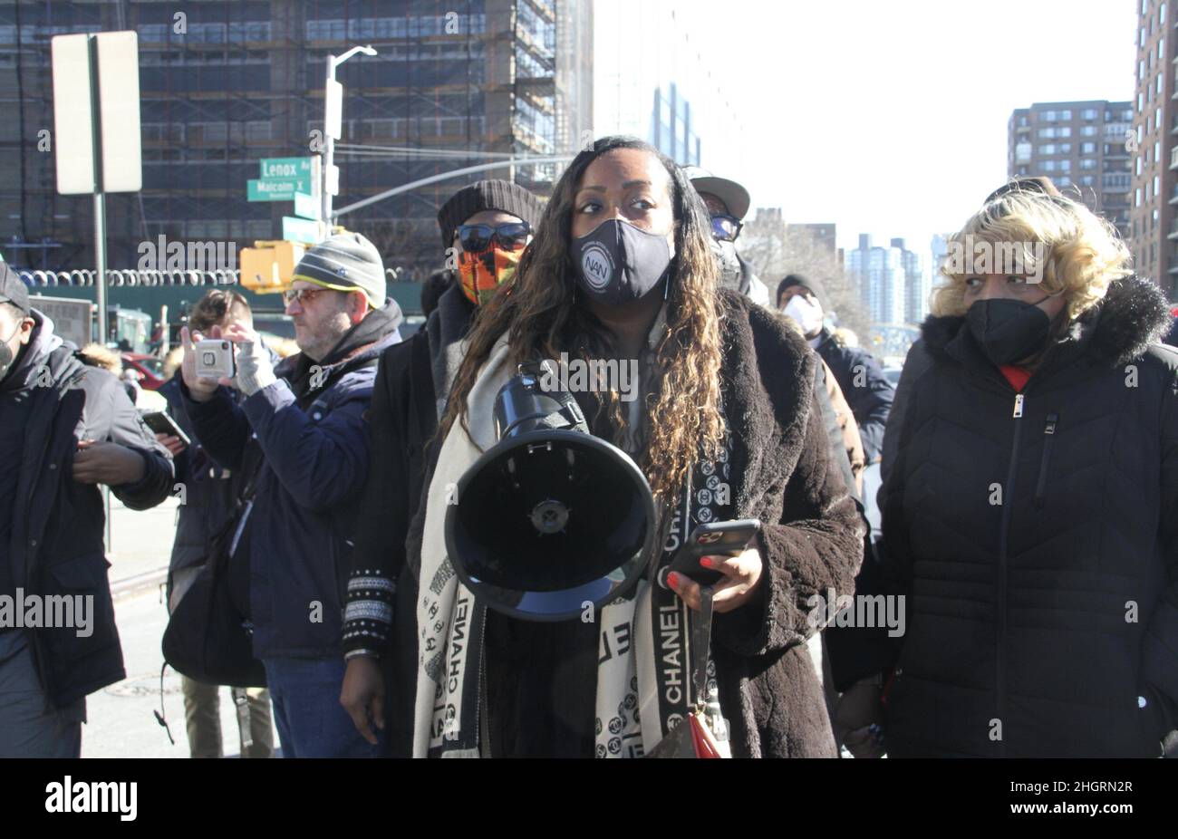 Harlem, USA. 22nd Jan, 2022. (NEW) Tragic shooting of 2 NYPD officers ...
