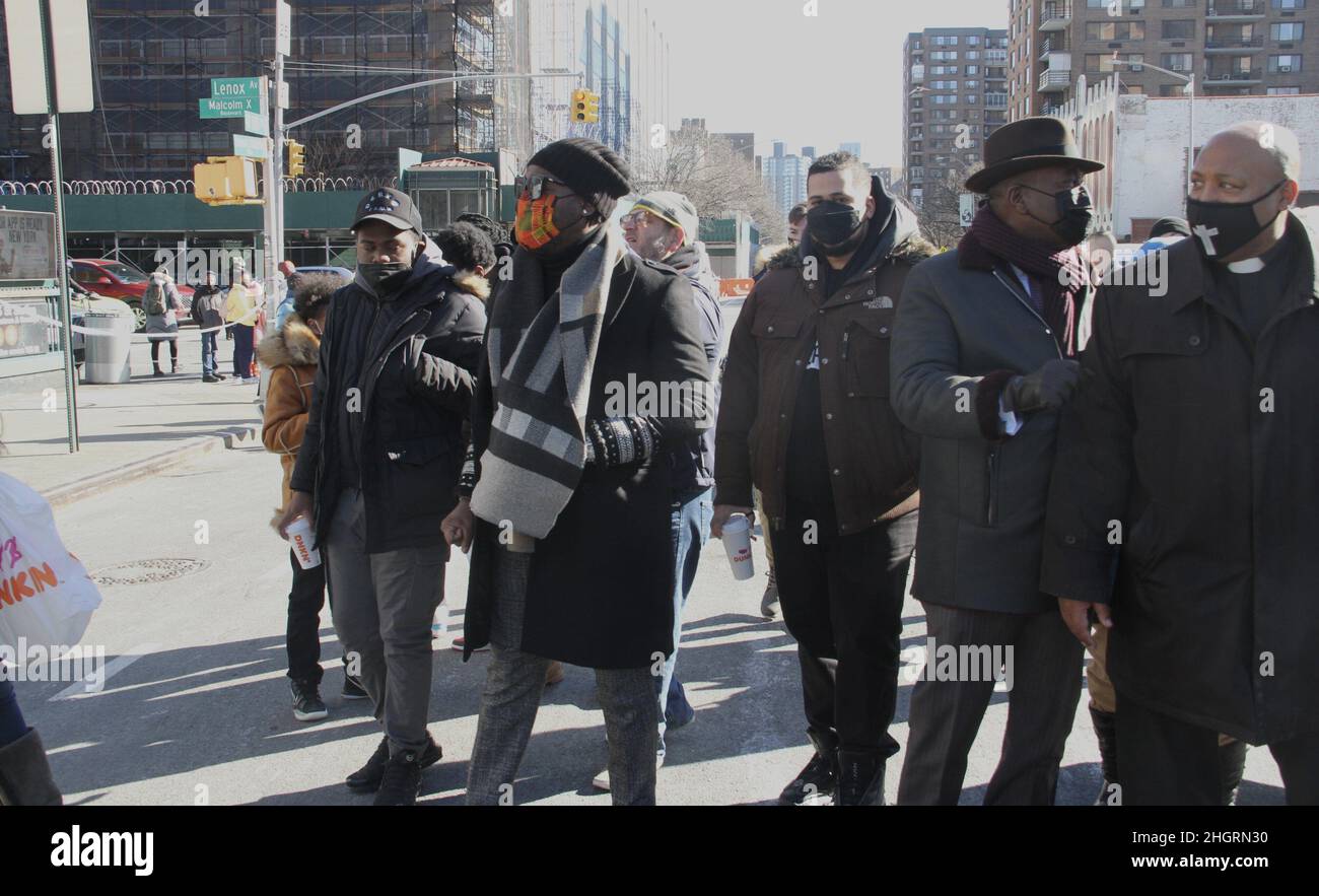 Harlem, USA. 22nd Jan, 2022. (NEW) Tragic shooting of 2 NYPD officers ...