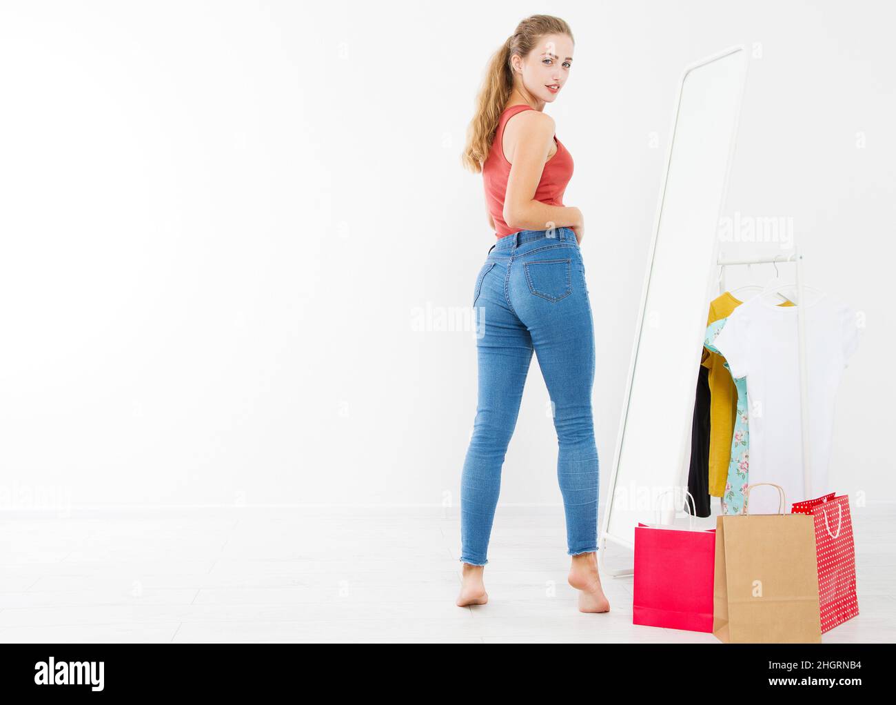 Girl in good shape hi-res stock photography and images - Alamy