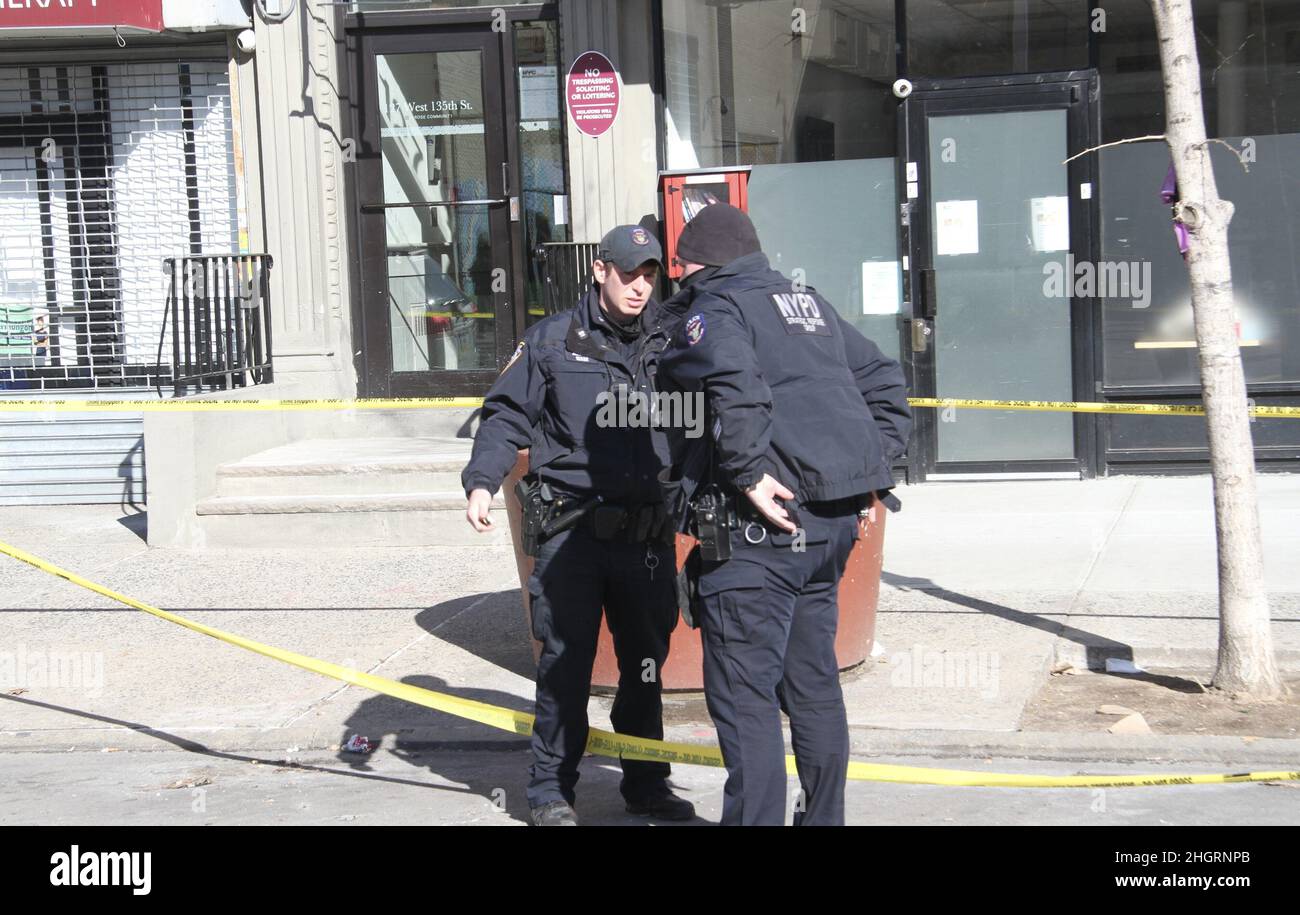 Harlem, USA. 22nd Jan, 2022. (NEW) Tragic shooting of 2 NYPD officers ...