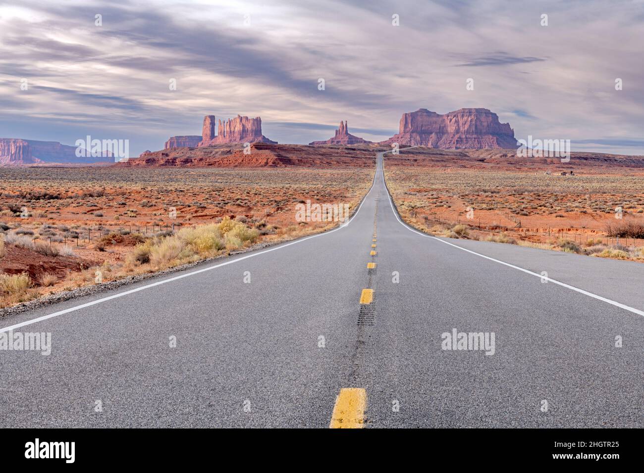 Classic view of Monument Valley from Forest Gump Point Stock Photo - Alamy