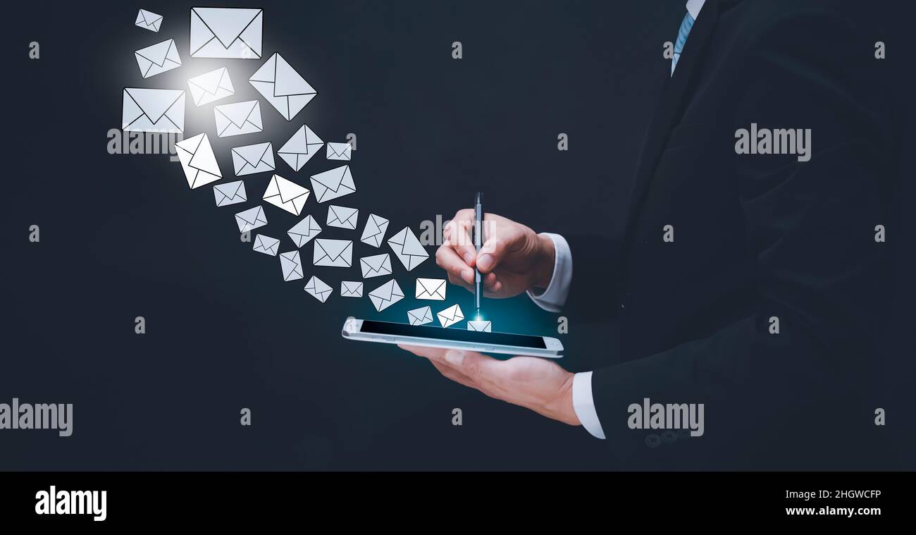 Отправить сток картинка. E-mail sending. Mark send e mails. E-mail sending. Mark send e mails.