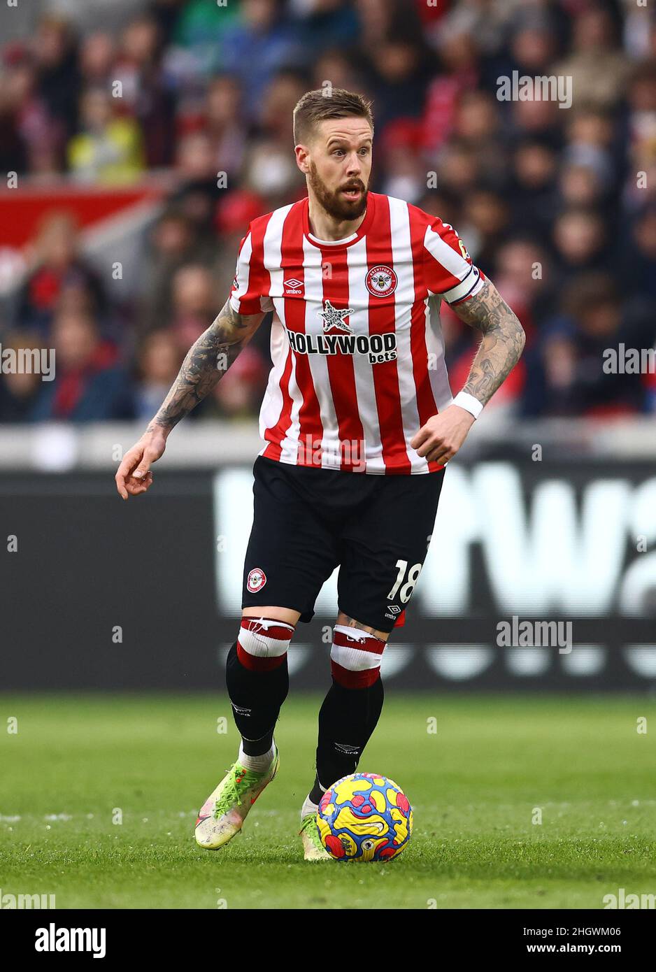 London, England, 22nd January 2022. Pontus Jansson of Brentford during the Premier League match at Brentford Community Stadium, London. Picture credit should read: David Klein / Sportimage Stock Photo