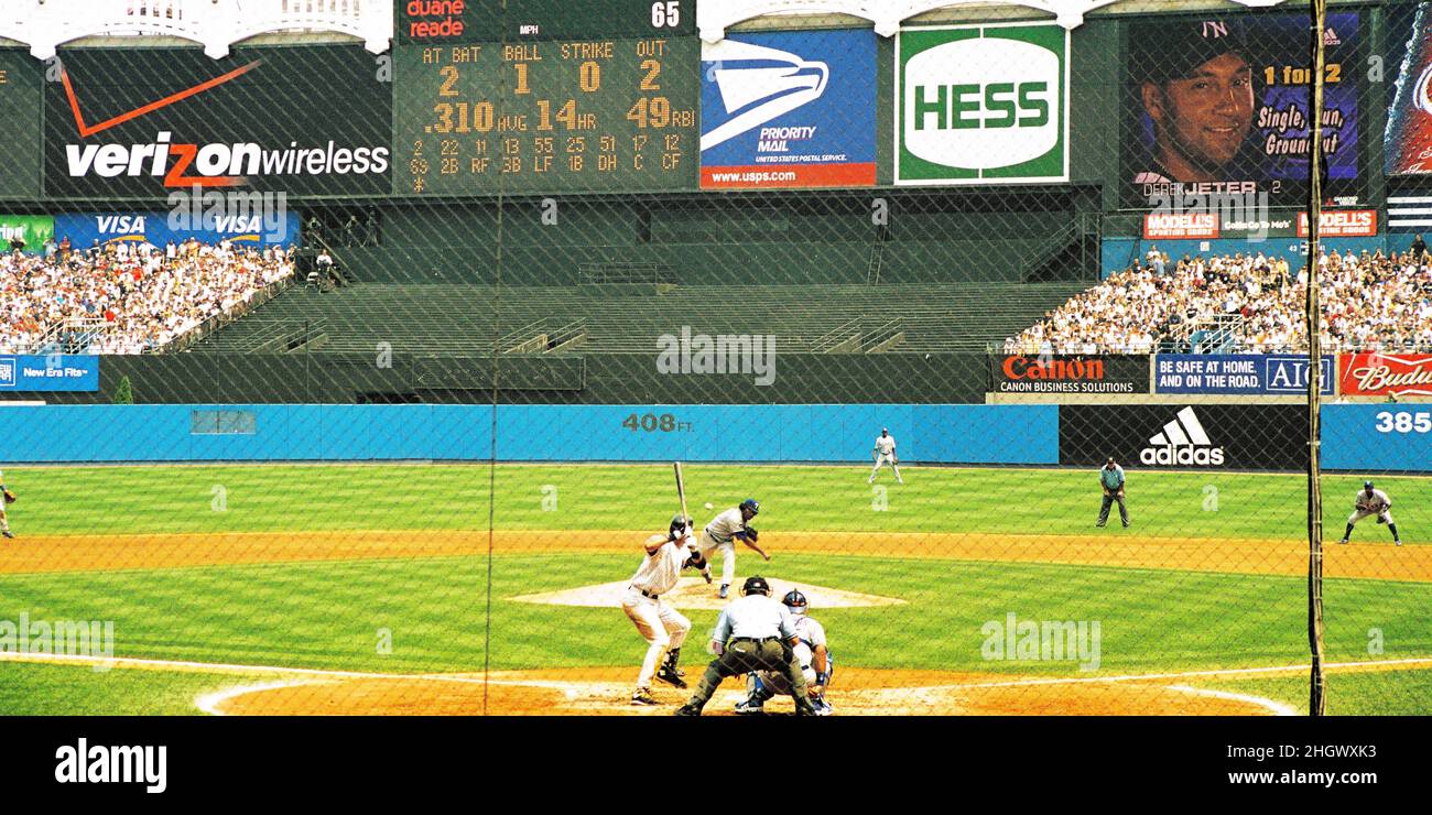 Old yankee stadium home plate hi-res stock photography and images - Alamy