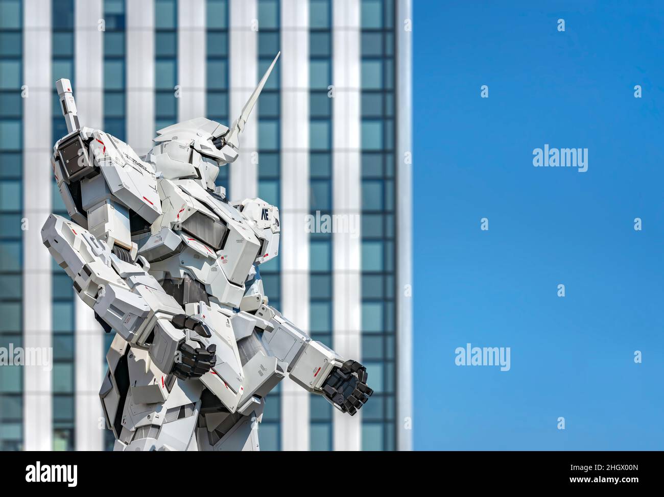 Fullsize Mobile Suit Gundam In Odaiba Tokyo Stock Photo - Download Image  Now - Gundam, Anniversary, Architecture - iStock