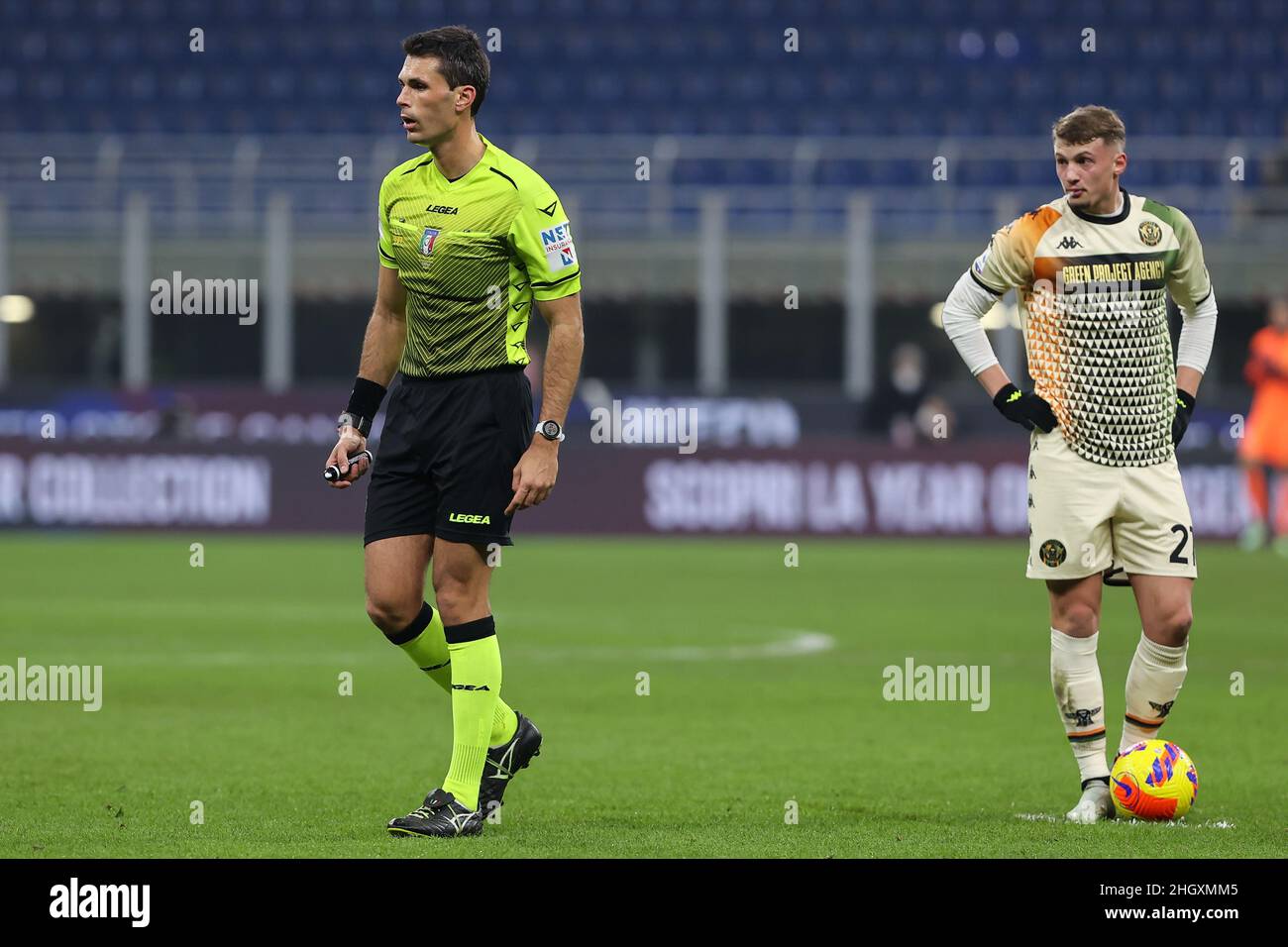 Referee Matteo Marchetti in action during Serie A 2022/23 match between  Juventus FC and Udinese Calcio at Allianz Stadium on January 07, 2023 in  Turin, Italy Stock Photo - Alamy