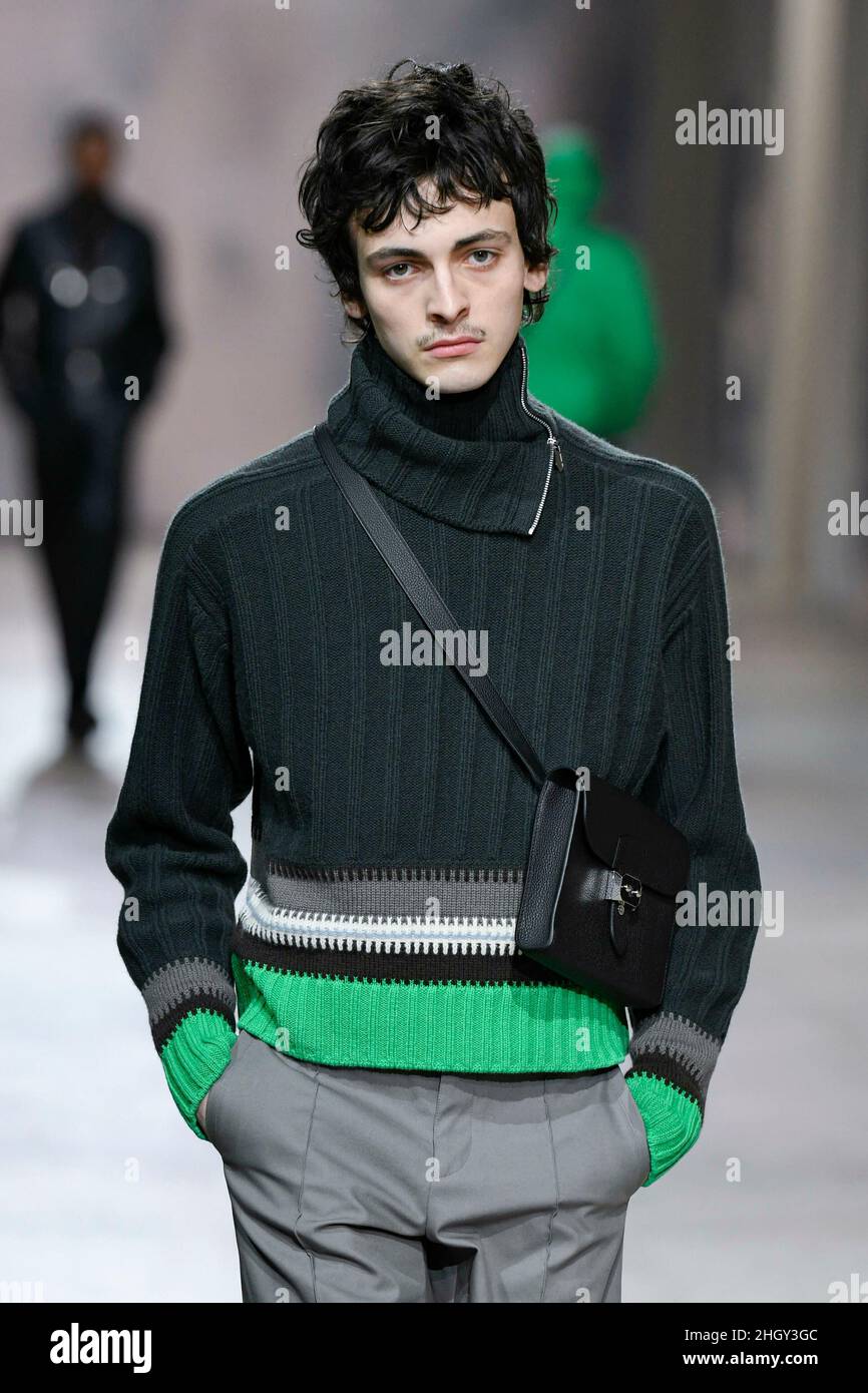 Paris, Frankreich. 22nd Jan, 2022. HERMES Homme Fall/Winter 202223 Runway during Paris Fashion