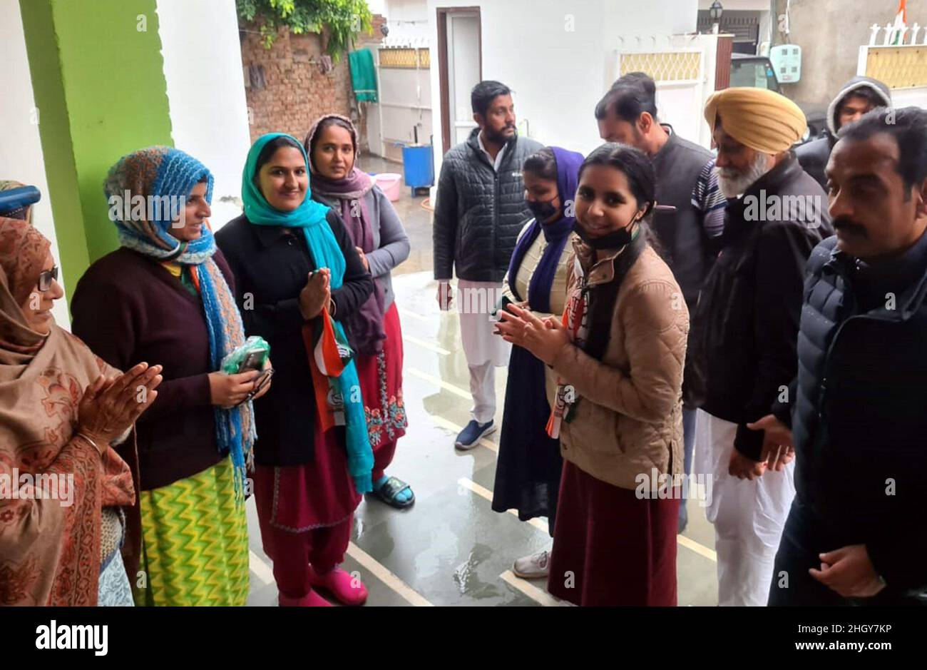 Bathinda, India. 22nd Jan, 2022. BATHINDA, INDIA - JANUARY 22: Aekom Warring, daughter of Congress candidate from Gidderbaha constituency Amrinder Singh Raja Warring, during a campaign for her father at Gidderbaha on January 22, 2022 in Bathinda, India. (Photo by Sanjeev Kumar/Hindustan Times/Sipa USA) Credit: Sipa USA/Alamy Live News Stock Photo