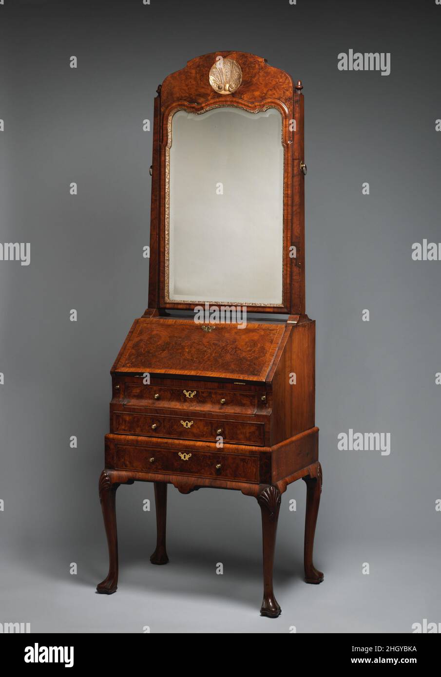 Bureau dressing table ca. 1725 British. Bureau dressing table. British