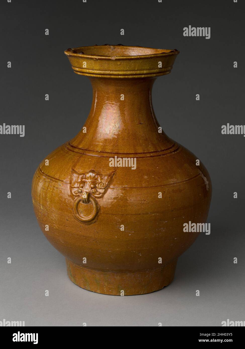 Jar in Shape of Archaic Bronze Vessel (Hu) 1st–3rd century China Like ...