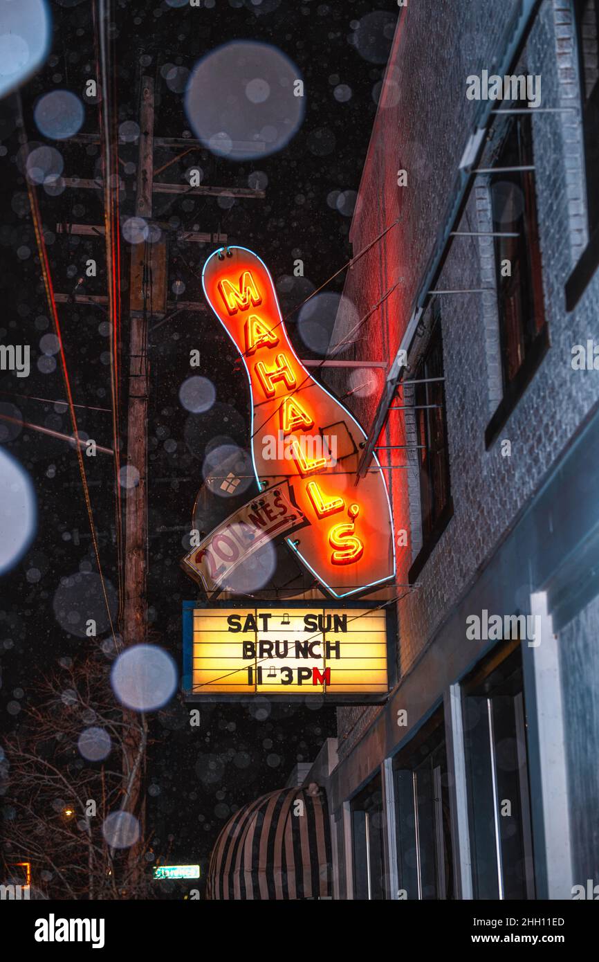 Mahall's Bowling Alley in Lakewood Ohio Stock Photo Alamy