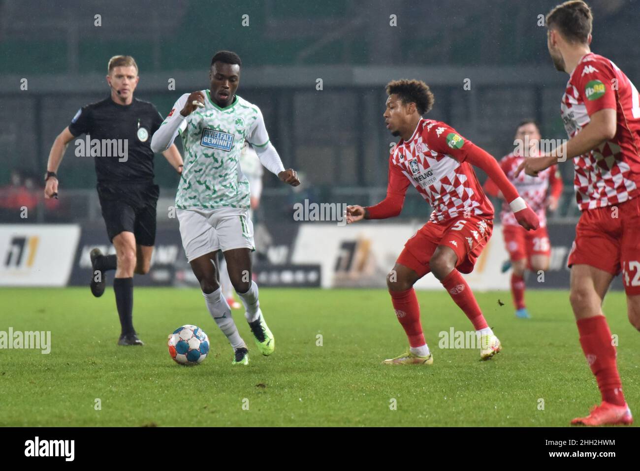 Germany ,Fuerth, Sportpark Ronhof Thomas Sommer - 22 Jan 2022 - Fussball, 1.Bundesliga - SpVgg Greuther Fuerth vs. FSV Mainz 05  Image: Dickson Abiama (SpVgg Greuther Fürth,11) in action.  DFL regulations prohibit any use of photographs as image sequences and or quasi-video Stock Photo