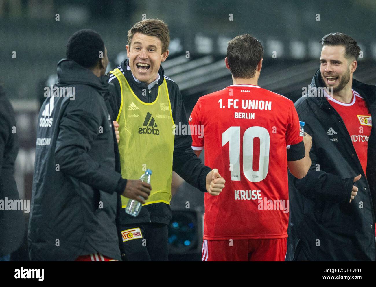 Union’s Dominique Heintz, Max Kruse, Union’s Niko Giesselmann Borussia Mönchengladbach - Union Berlin  22.01.2022, Fussball; Bundesliga, Saison 2021/2 Stock Photo
