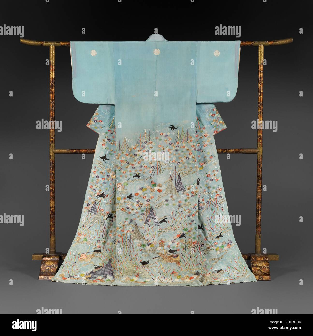 Unlined summer robe (hitoe) with cormorant-fishing design early 