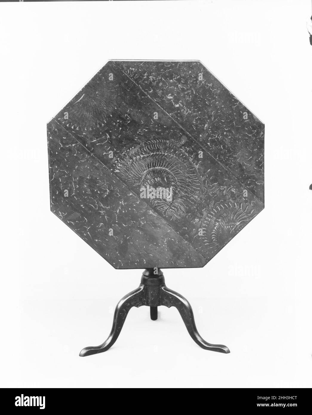 Octagonal tea table 1790–1825 American. Octagonal tea table 8280 Stock ...