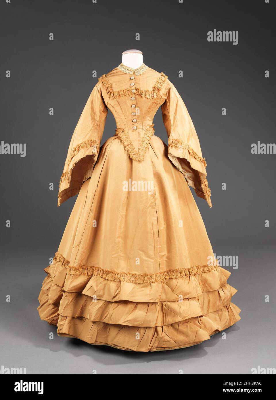 PDF Dolls Pattern for 1850s Promenade Dress With Pagoda Sleeve