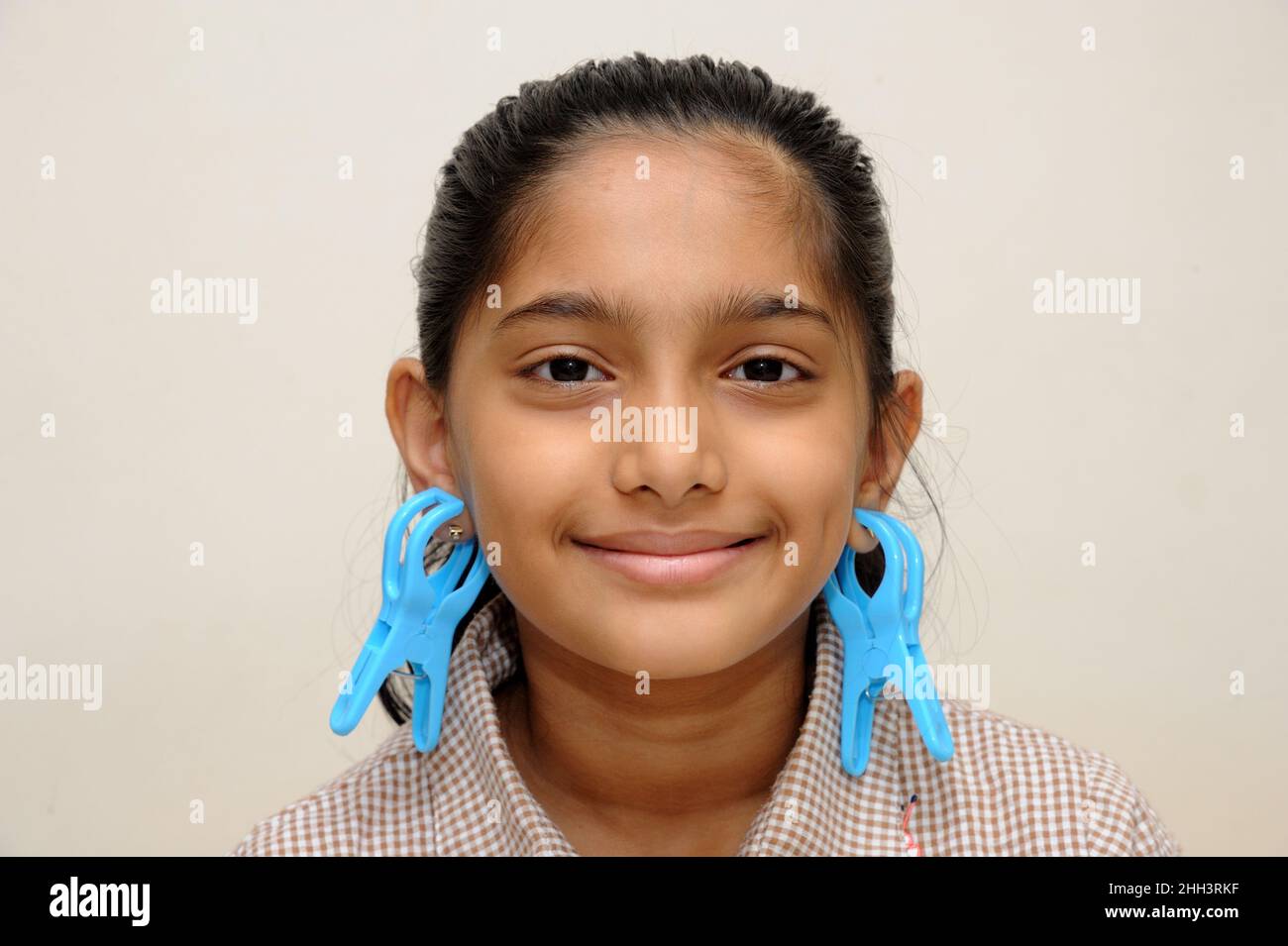 Indian girl portrait 13 years hi-res stock photography and images - Alamy