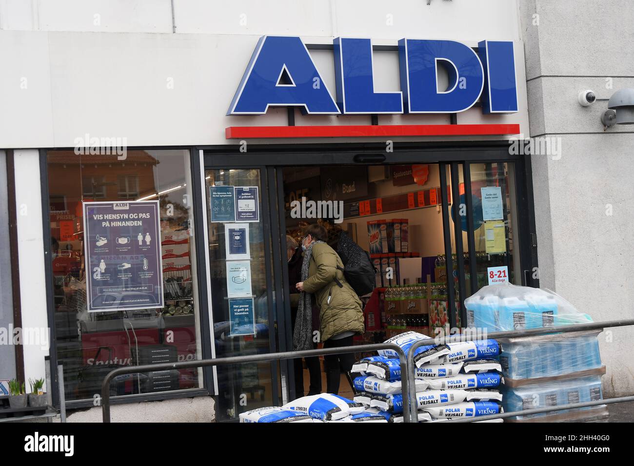 Copenhagen/Denmark./23 January 2022/    German Aldi grocery storeis openss on Christms day in Kastrup on Amagare in danish capital Ka<strup Copenahgen  Denamrk, (Photo.Francis Dean /Dean Pictures) Stock Photo