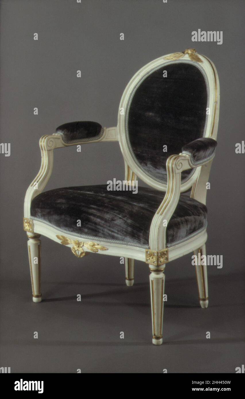 Oval armchair hires stock photography and images Alamy
