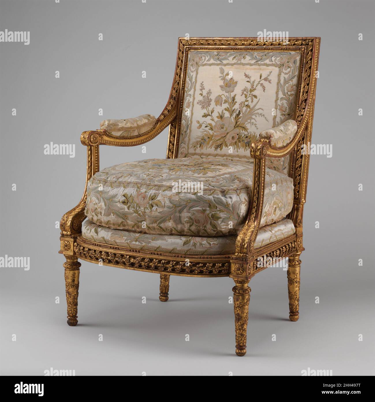 Armchair Fauteuil la reine one of a pair part of a set ca