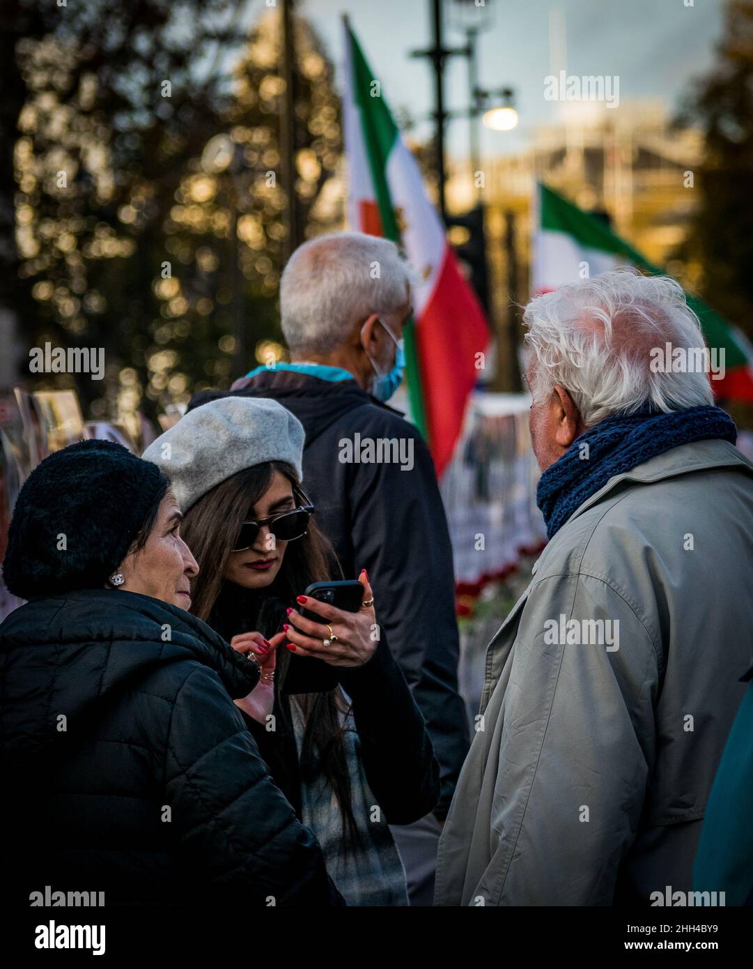 Suporters of the Iranian Royal family protest outside Westminser. Stock Photo