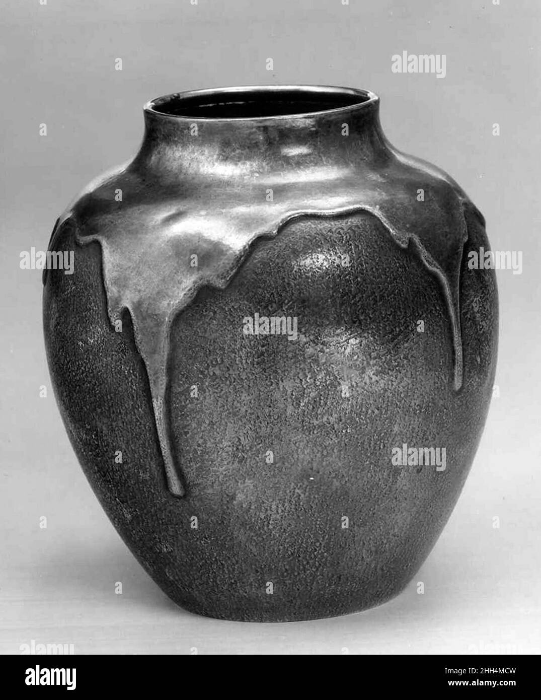 Water jug late 19th century Tō Kai Ko Japanese. Water jug 60138 Stock