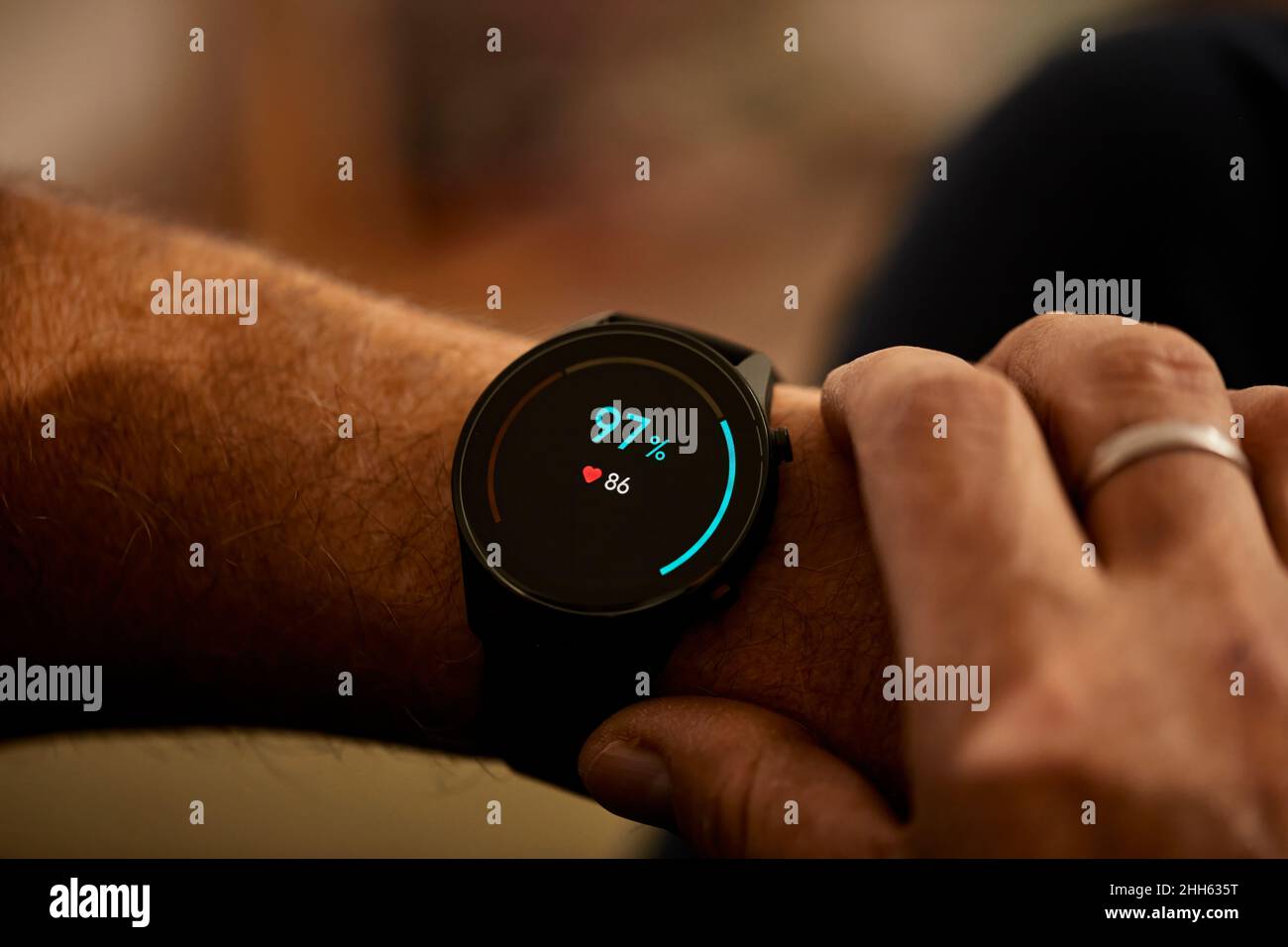 Smart watch heart oxygen hires stock photography and images Alamy