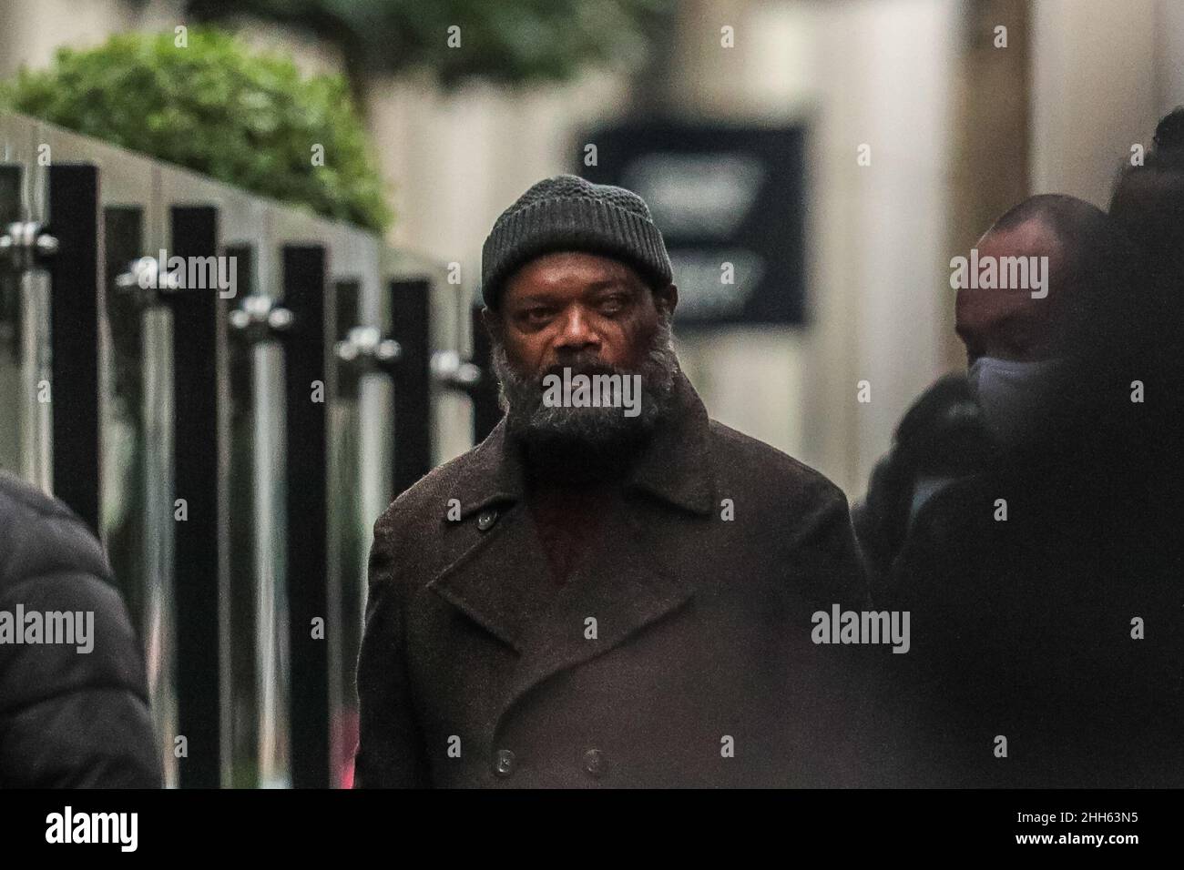 Actor Samuel L. Jackson on set for filming of the new upcoming television miniseries ‘Secret Invasion’ - Bond Court, Leeds City Centre Stock Photo