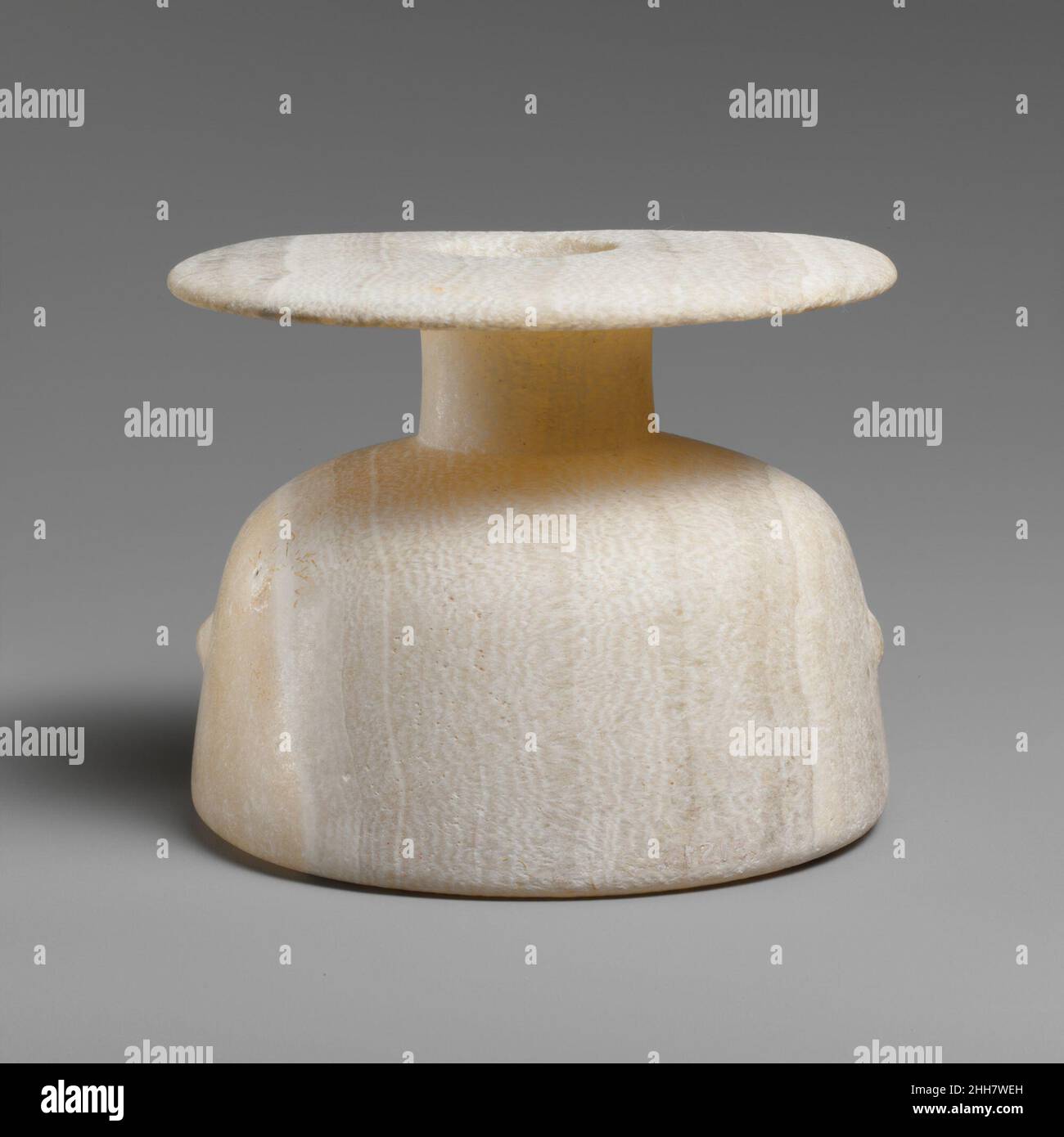 Carving alabaster vessels hires stock photography and images Alamy