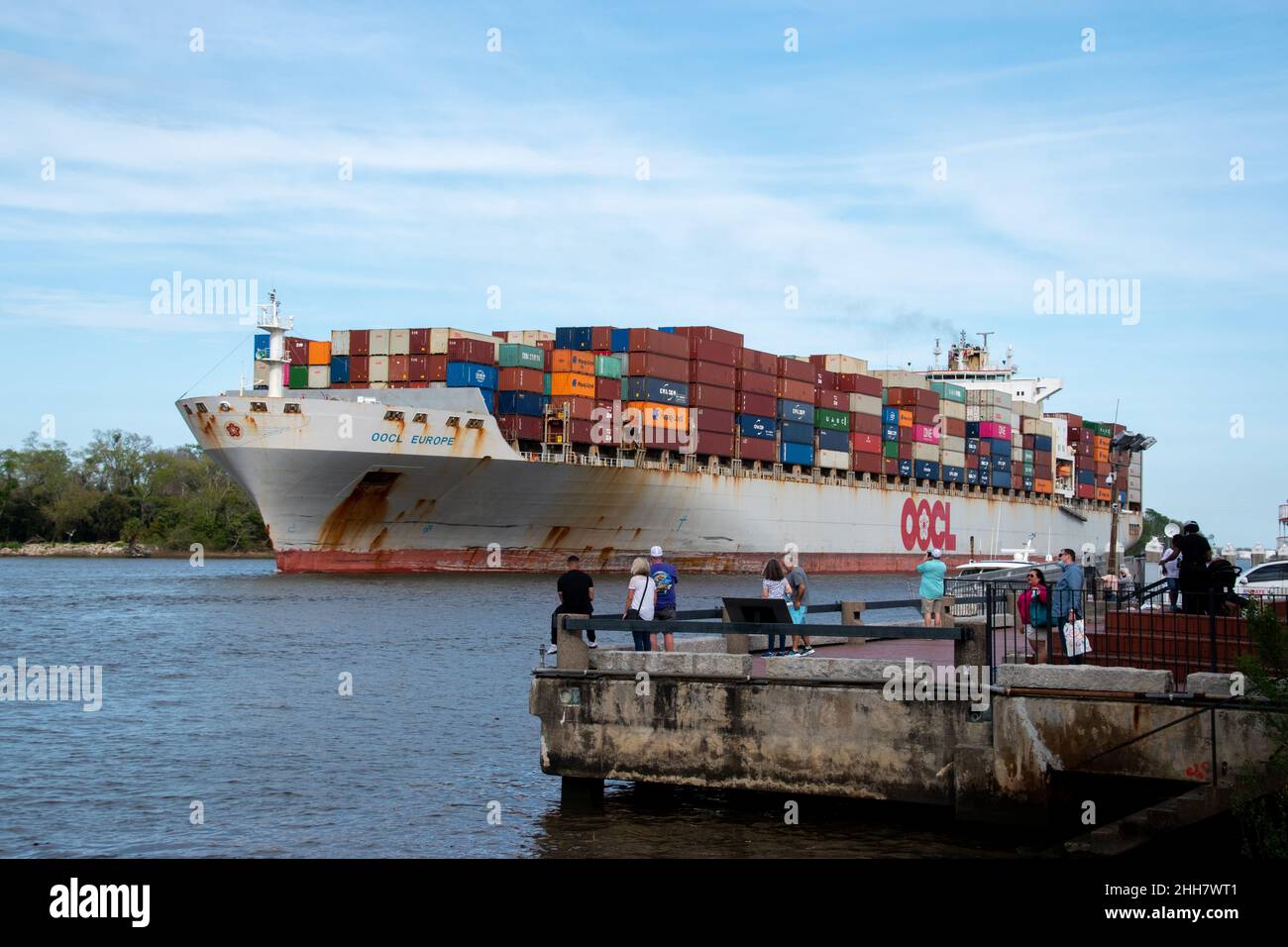 Large container ship sailing hi-res stock photography and images - Alamy