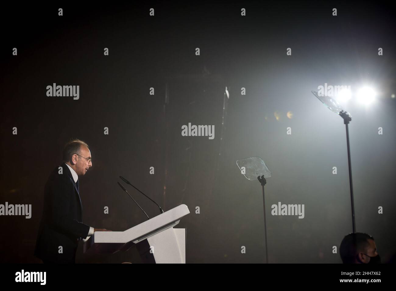 Cannes, France. 22nd Jan, 2022. Eric Zemmour seen against the light makes his speech on stage illuminated by spotlights.Eric Zemmour held an election campaign meeting at the Palais des Libertes in Cannes, during which he presented the new figures of the right who have joined his party called 'reconquete! He insisted in his will to make the union of the right, the only way he says to win the elections and promises that new members of other right-wing parties will join his political movement. (Photo by Laurent Coust/SOPA Images/Sipa USA) Credit: Sipa USA/Alamy Live News Stock Photo