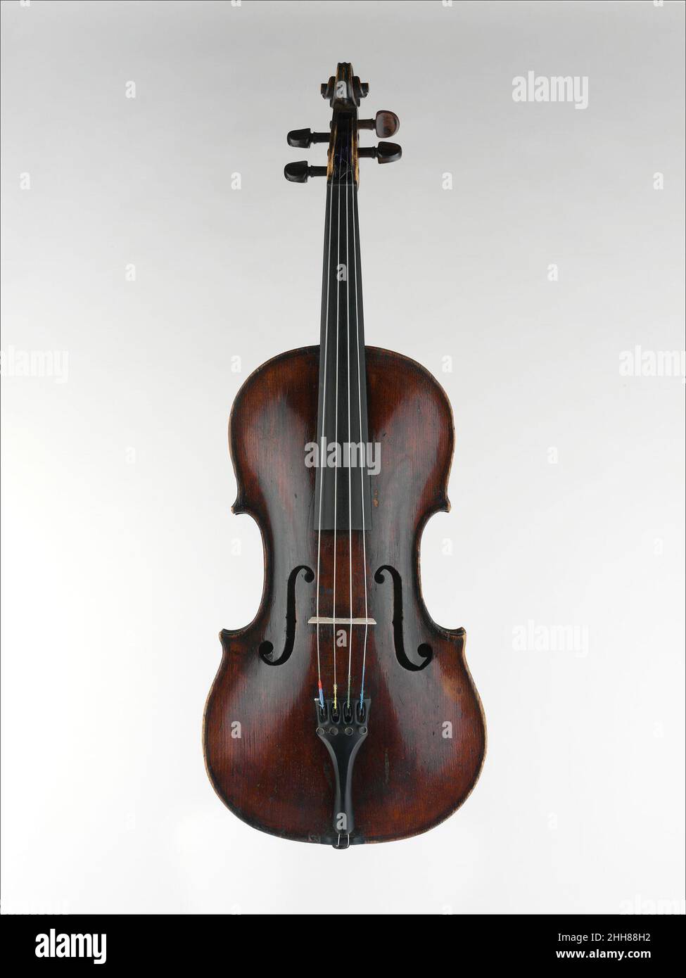 terrasse Hav Hvile Viola 1757 Robert Horne British This viola is the oldest extant American violin  family instrument. The instrument was built by Robert Horne, in New York  City, and follows the English model of
