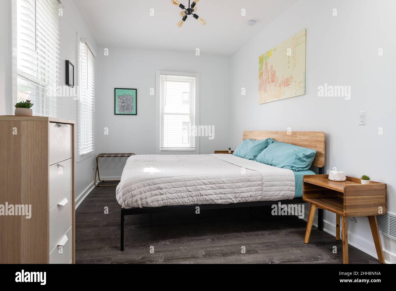 Interior home decor hi-res stock photography and images - Alamy