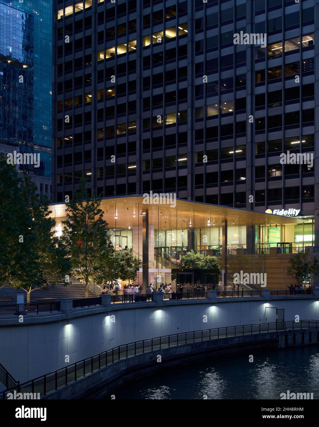 Apple Michigan Avenue opens tomorrow on Chicago's riverfront - Apple